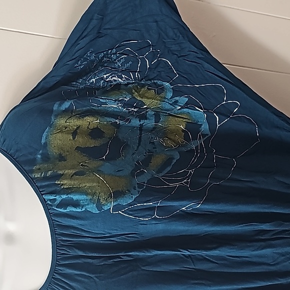 Flowy blue top - Picture 2 of 5